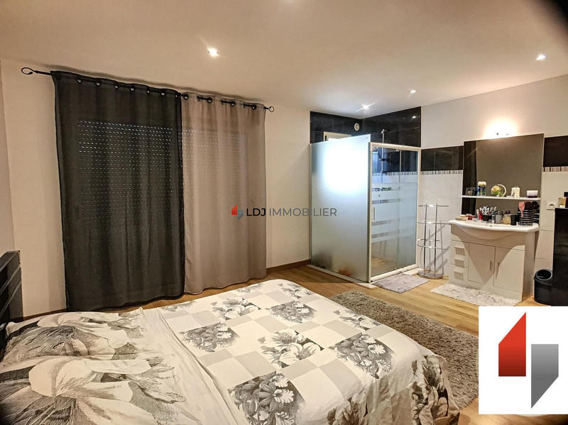 Villa - 181 m² - 5 pièces