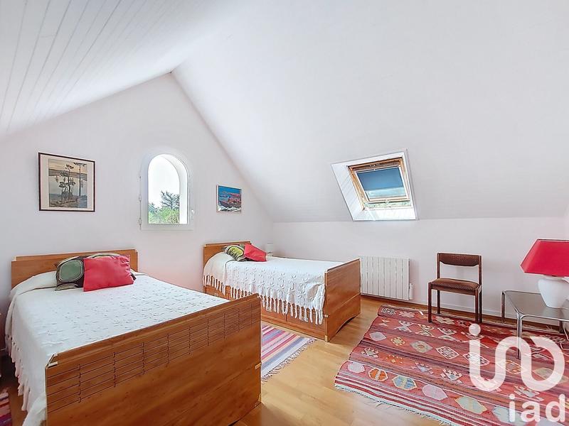 Maison - 166 m² - 10 pièces