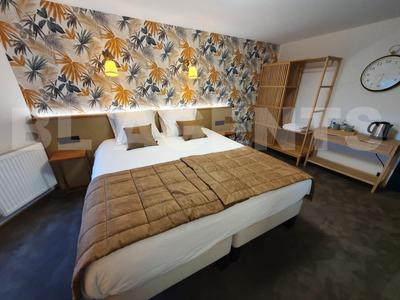 Maison - 637 m² - 20 pièces