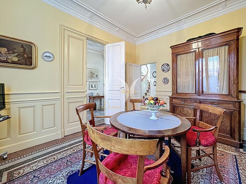 Maison - 180 m² - 6 pièces