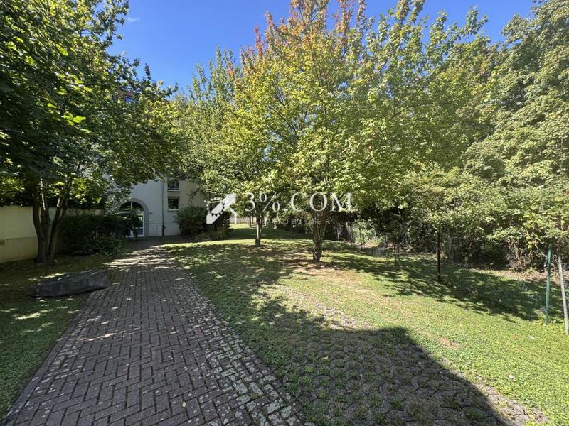 Appartement - 100 m² - 4 pièces