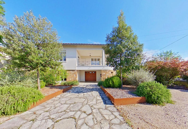 Maison - 150 m² - 7 pièces