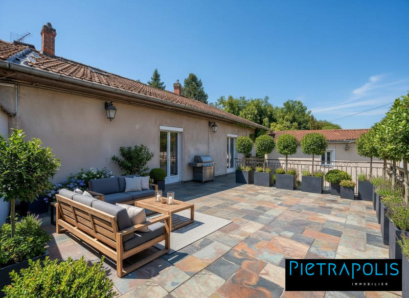 Maison - 161 m² - 6 pièces