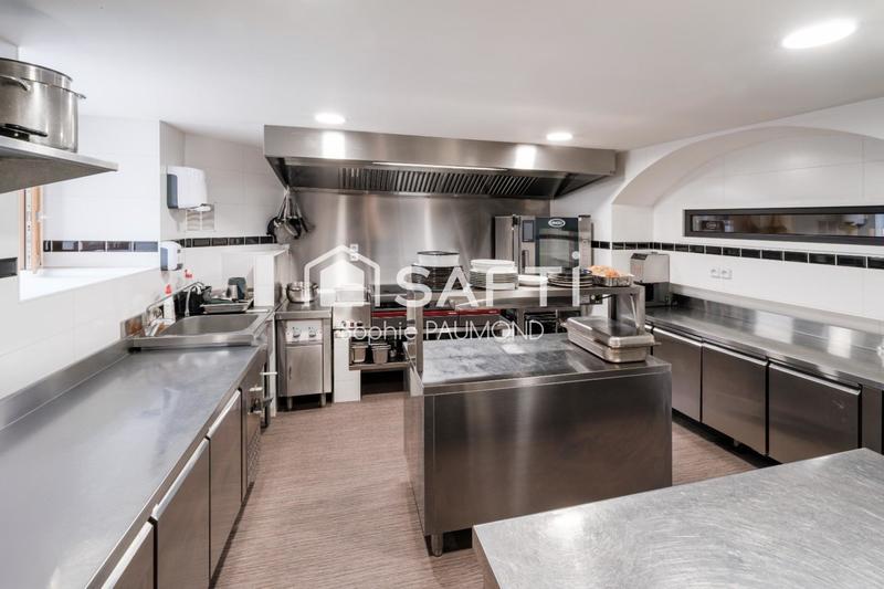 Local commercial - 99 m² - 5 pièces