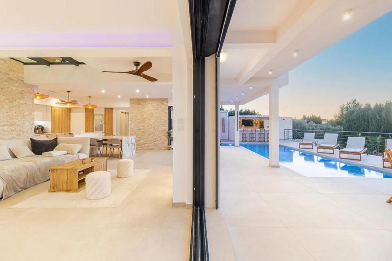 Villa - 250 m² - 7 pièces