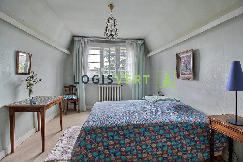 Maison - 256 m² - 11 pièces