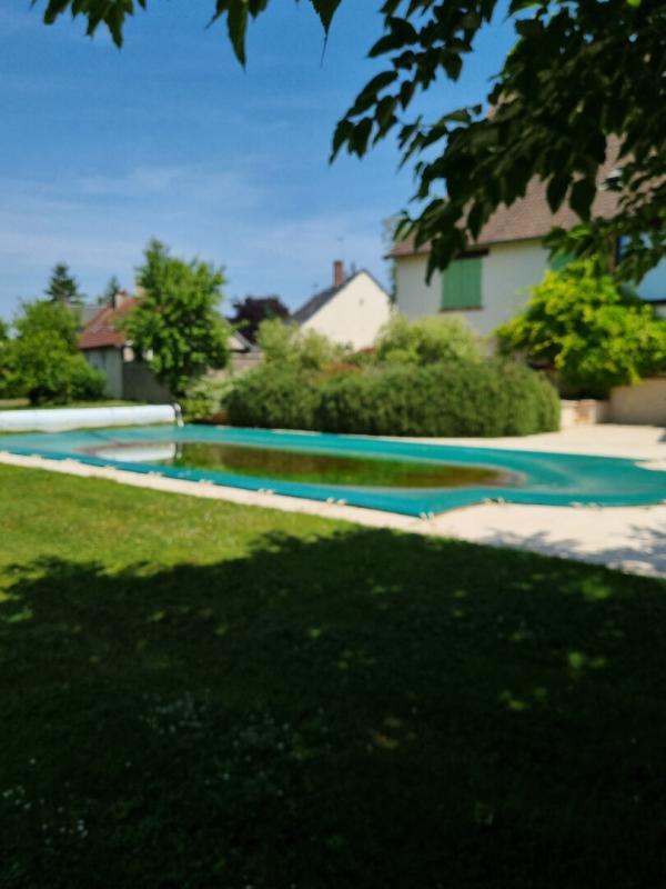 Maison - 270 m² - 10 pièces