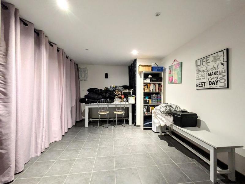 Villa - 100 m² - 6 pièces