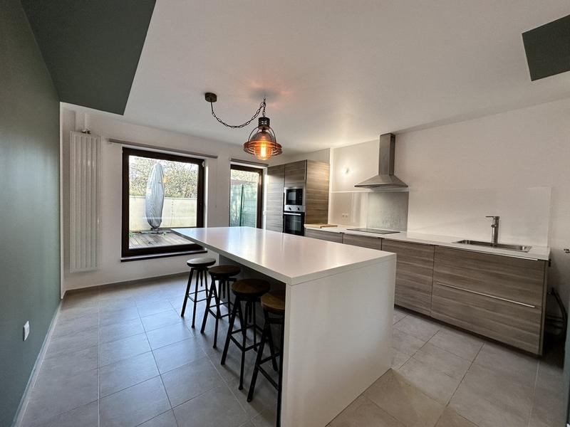 Loft - 90 m² - 5 pièces