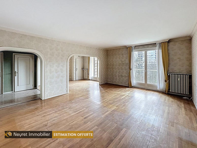 Appartement - 125 m² - 5 pièces