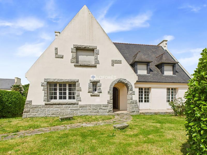 Maison - 204 m² - 8 pièces