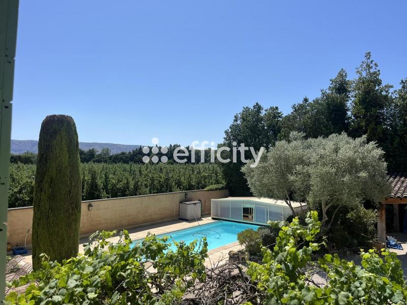 Mas - 300 m² - 10 pièces