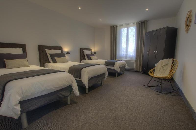 Maison - 900 m² - 24 pièces