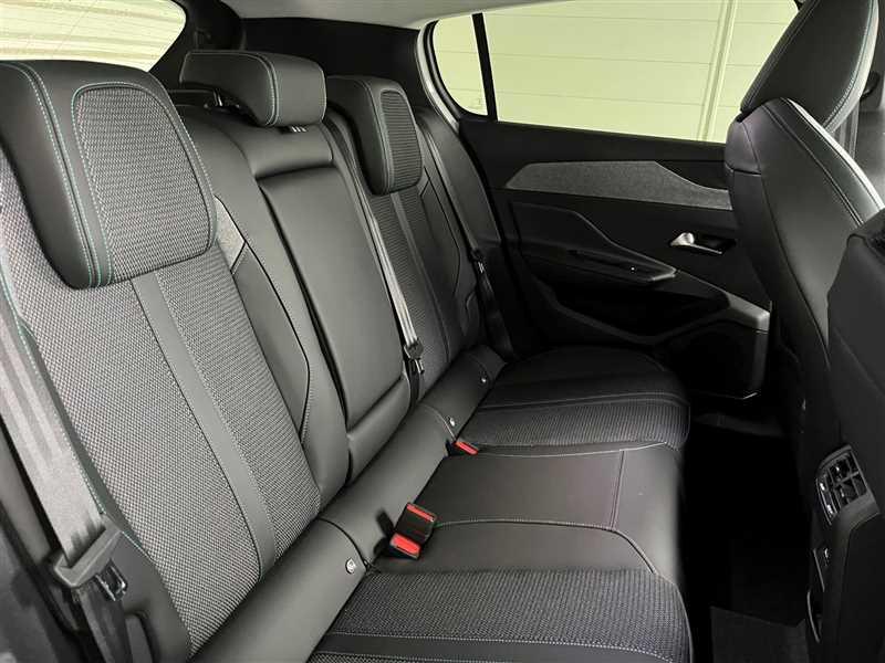 Peugeot 308 1.5 BlueHDi 130ch Eat8 Allure Pack