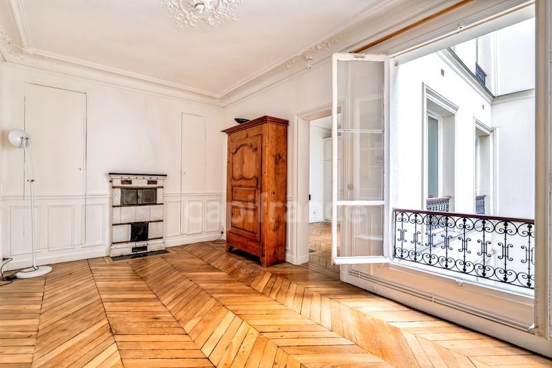 Appartement ancien - 77 m² - 4 pièces