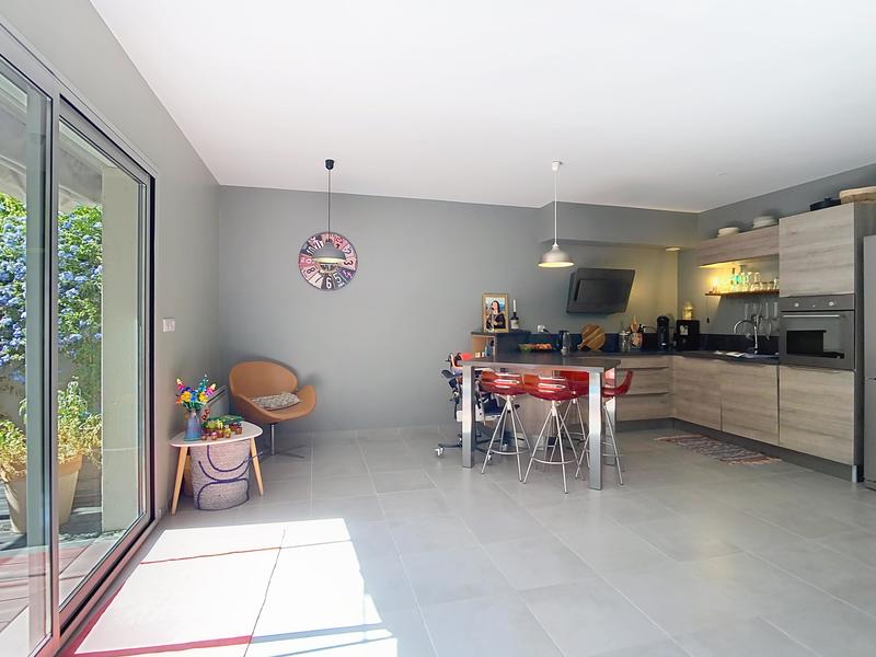 Maison - 97 m² - 5 pièces