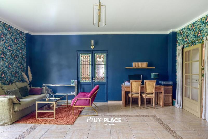 Demeure - 390 m² - 7 pièces