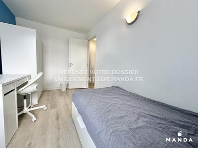 Chambre - 10 m² - 5 pièces