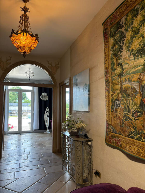 Demeure - 350 m² - 9 pièces