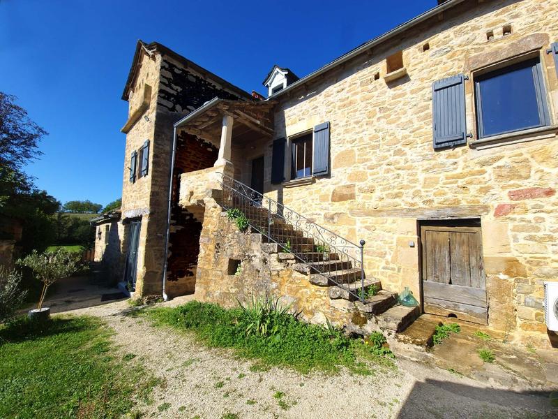 Maison - 285 m² - 10 pièces