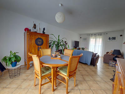 Maison - 92 m² - 6 pièces