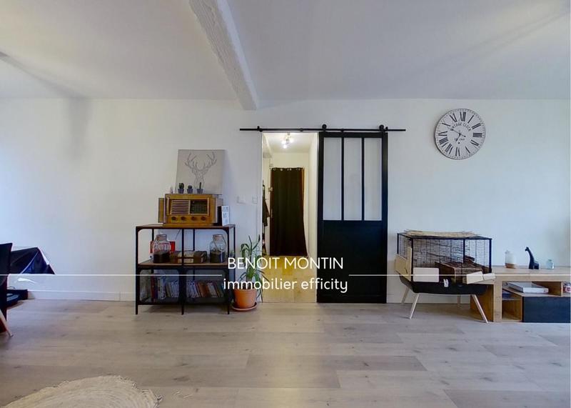 Appartement - 90 m² - 4 pièces