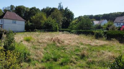 Terrain constructible - 877 m²