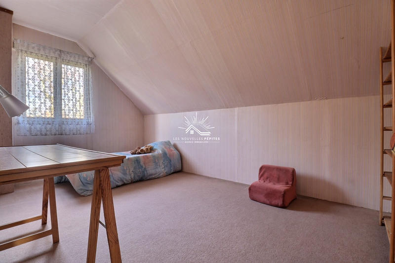 Maison - 151 m² - 8 pièces