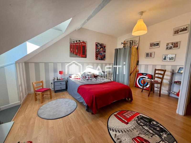 Maison - 223 m² - 10 pièces