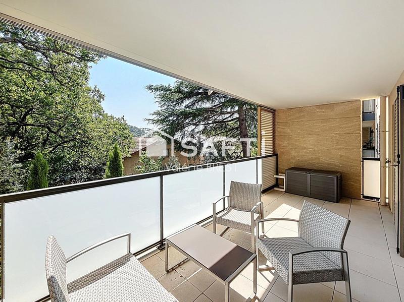 Appartement - 100 m² - 4 pièces