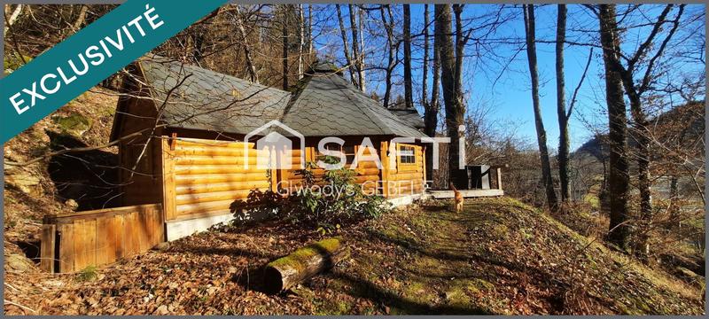 Maison - 233 m² - 12 pièces