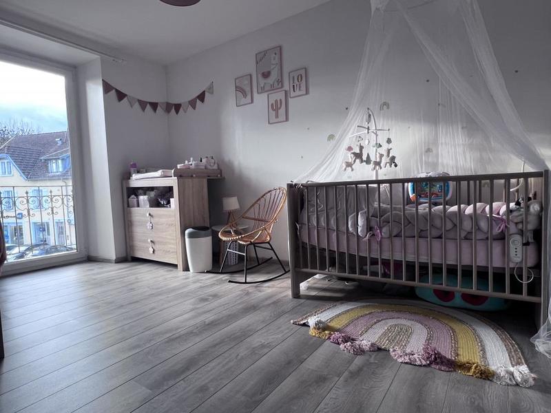 Appartement ancien - 99 m² - 5 pièces