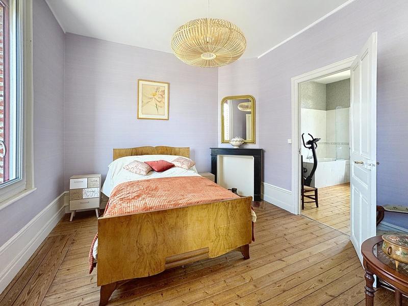 Maison de ville - 150 m² - 9 pièces