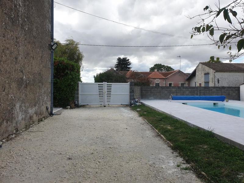 Maison ancienne - 205 m² - 8 pièces