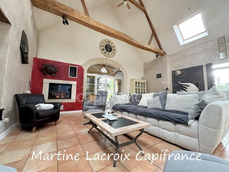 Maison - 180 m² - 8 pièces