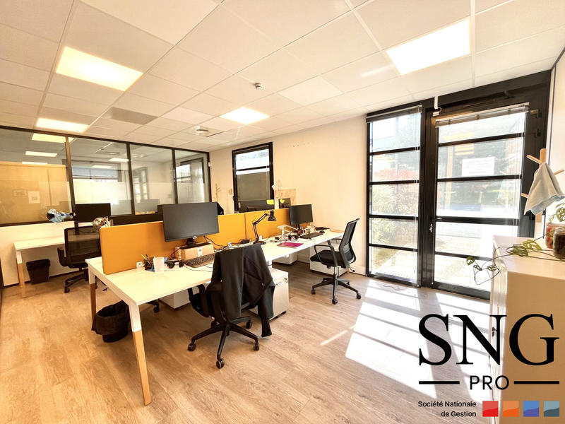 Bureau - 450 m²