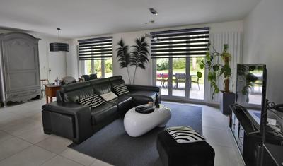 Maison - 184 m² - 8 pièces