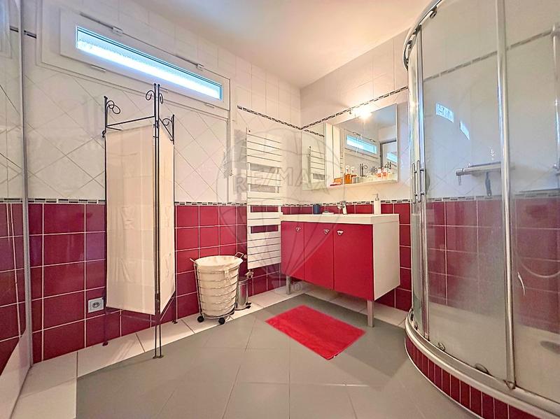 Appartement - 87 m² - 5 pièces