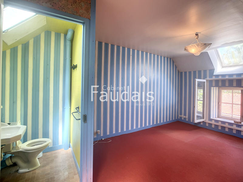 Maison - 200 m² - 11 pièces