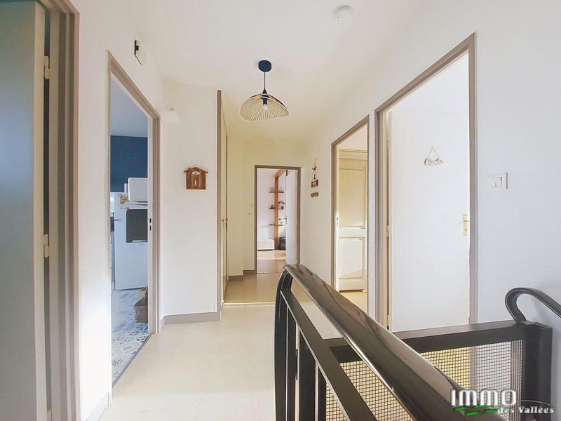 Maison - 95 m² - 5 pièces