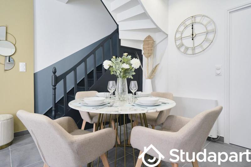 Chambre - 10 m² - 1 pièce