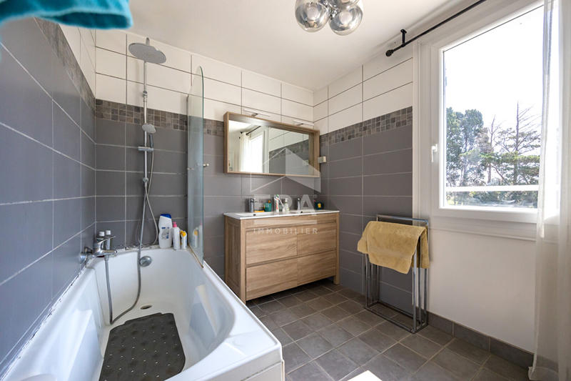 Maison - 110 m² - 6 pièces