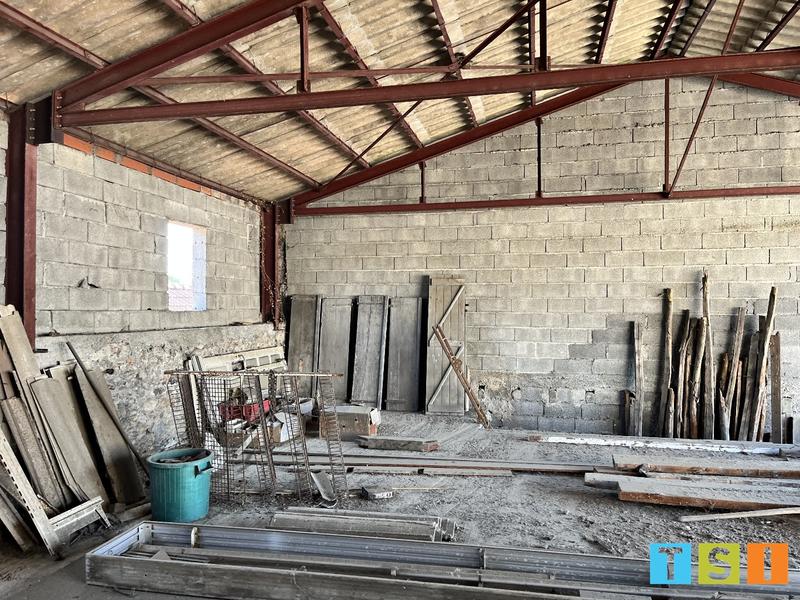 Maison - 610 m² - 12 pièces