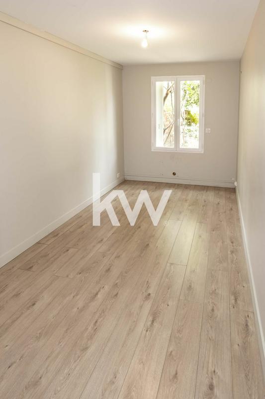 Maison - 287 m² - 8 pièces