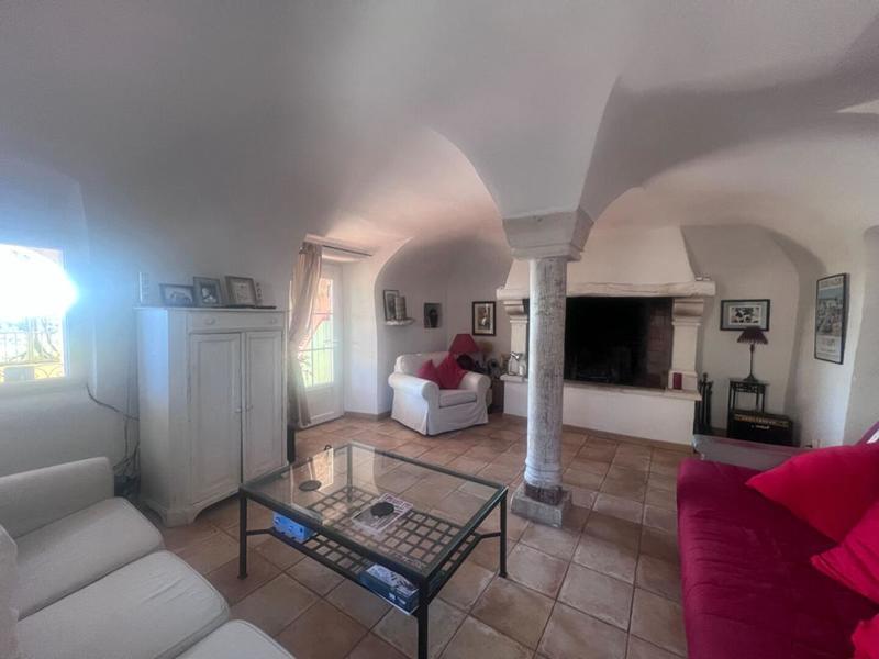 Maison provençale - 183 m² - 8 pièces