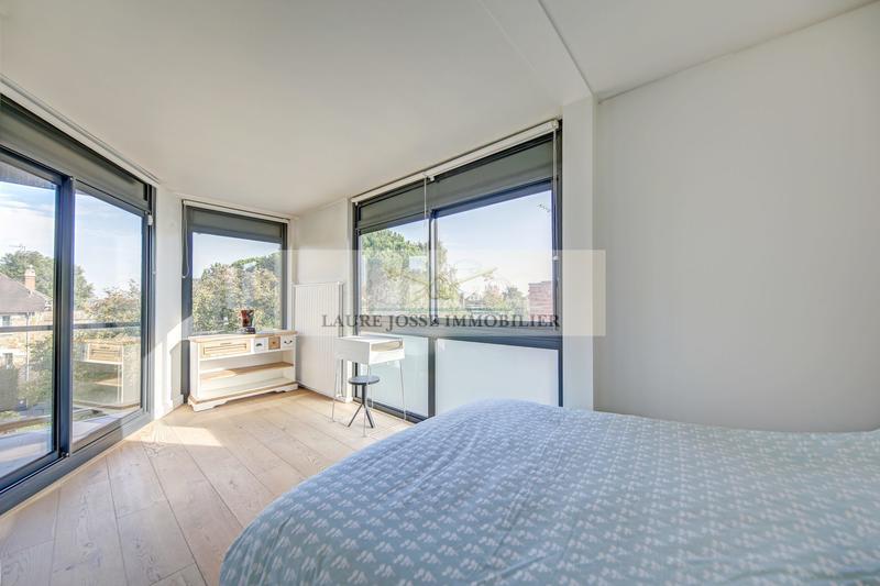 Maison contemporaine - 366 m² - 12 pièces
