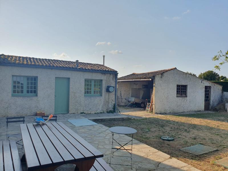 Maison - 245 m² - 7 pièces