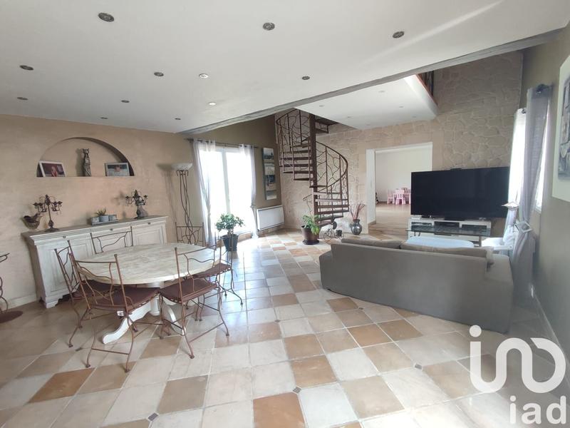 Maison - 184 m² - 7 pièces