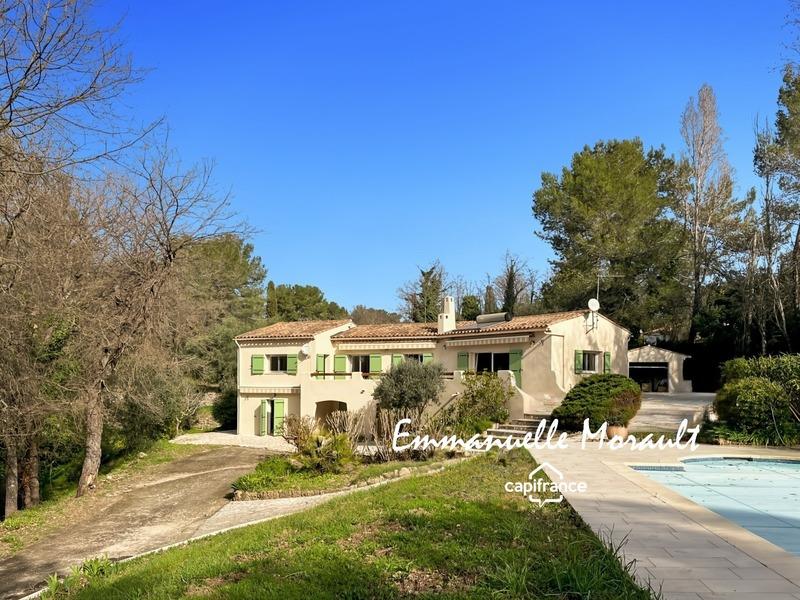 Villa - 210 m² - 7 pièces