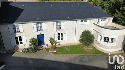 Maison - 273 m² - 10 pièces